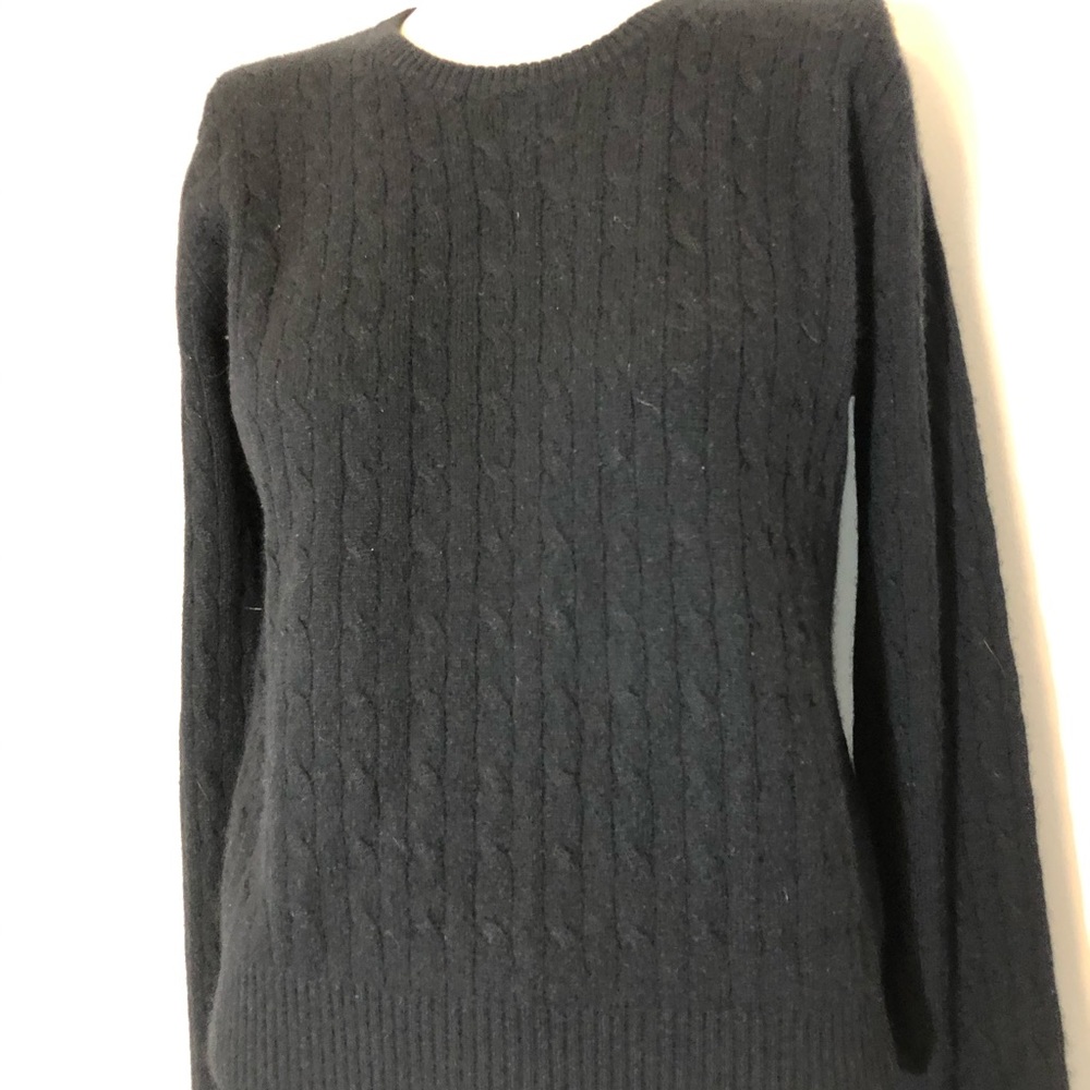 Women’s AQUA Black 100% CASHMERE Sweater size M
